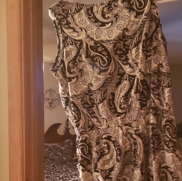 Fun lil romper - Picture 2 of 2